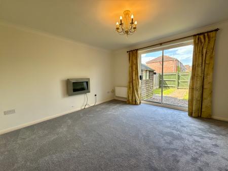 2 bedroom Terraced House for sale in Daubeney Avenue, Saxilby, LN1