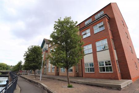 2 bedroom Flat to let in Riverside Drive, Lincoln, LN5