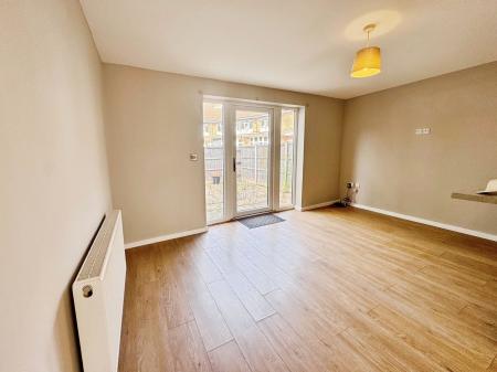 4 bedroom Terraced House to let in St Botolphs Crescent, Lincoln, LN5