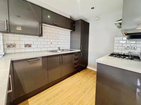 4 bedroom Terraced House to let in St Botolphs Crescent, Lincoln, LN5