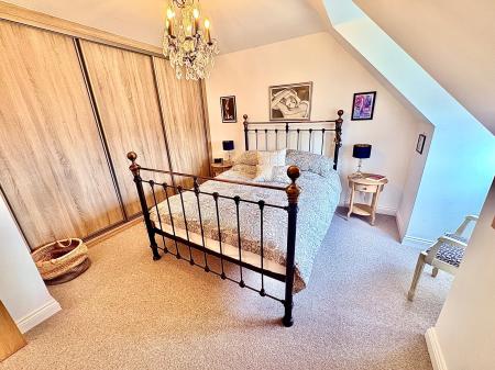 3 bedroom Detached house for sale in Rowan Avenue, Saxilby, LN1