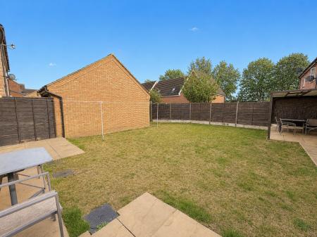 3 bedroom Detached house for sale in Bluebell Walk, Witham St Hughs, LN6