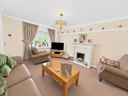 3 bedroom Semi-detached house for sale in Beswick Close, Lincoln, LN6