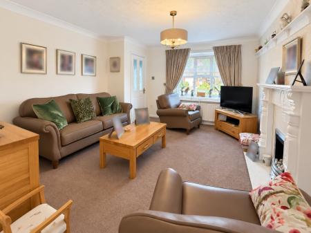 3 bedroom Semi-detached house for sale in Beswick Close, Lincoln, LN6