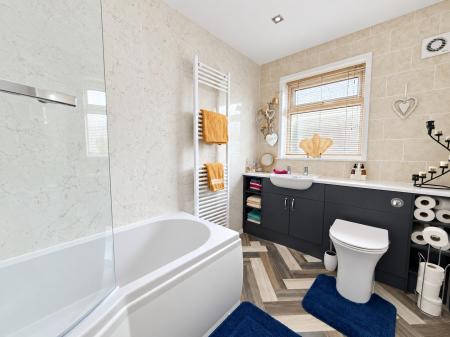 3 bedroom Detached bungalow for sale in Pelham Close, Sudbrooke, LN2