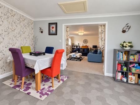 3 bedroom Detached bungalow for sale in Pelham Close, Sudbrooke, LN2