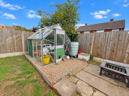 3 bedroom Semi-detached house for sale in Laughton Way North, Lincoln, LN2