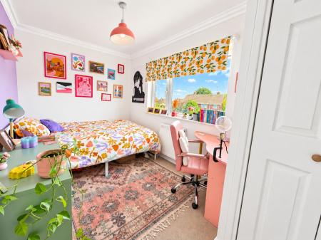 3 bedroom Semi-detached house for sale in Laughton Way North, Lincoln, LN2