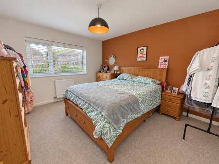 3 bedroom Semi-detached house for sale in Laughton Way North, Lincoln, LN2