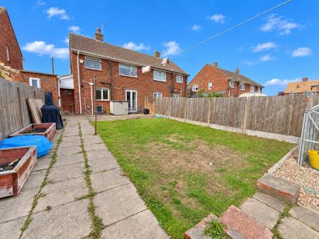 3 bedroom Semi-detached house for sale in Laughton Way North, Lincoln, LN2