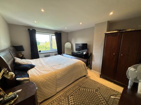 3 bedroom Flat to let in Brant Road, Waddington, LN5
