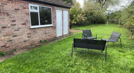 3 bedroom Flat to let in Brant Road, Waddington, LN5