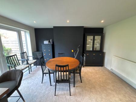 3 bedroom Flat to let in Brant Road, Waddington, LN5