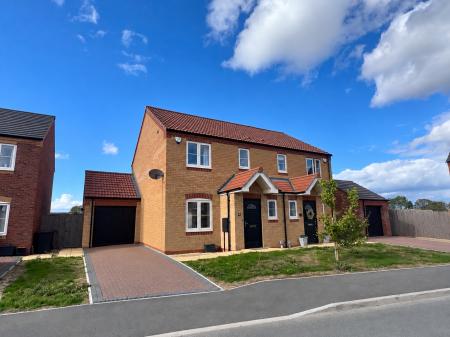 3 bedroom Semi-detached house to let in Hammond Road, Lincoln, LN2