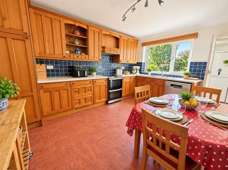 4 bedroom Detached house for sale in Washdyke Lane, Nettleham, LN2