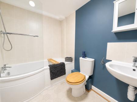 3 bedroom Detached house for sale in Lincoln Road, Fenton, LN1