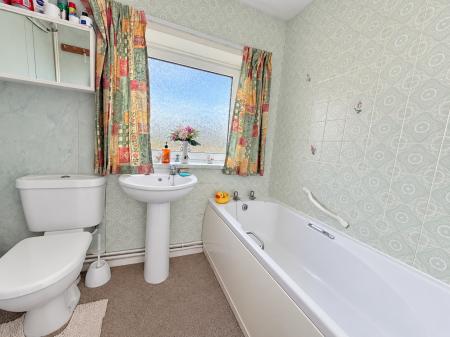 2 bedroom Detached bungalow for sale in Fen Road, Washingborough, LN4