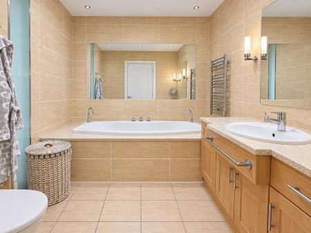 2 bedroom Detached bungalow for sale in Occupation Lane, Broadholme, Lincoln, LN1
