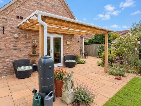 2 bedroom Detached bungalow for sale in Occupation Lane, Broadholme, Lincoln, LN1