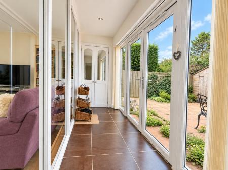 2 bedroom Detached bungalow for sale in Occupation Lane, Broadholme, Lincoln, LN1