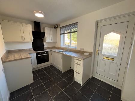 2 bedroom Terraced House to let in Sixfield Close, Lincoln, LN6