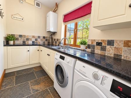 5 bedroom Detached house for sale in Beckview Church Road, Stow, LN1