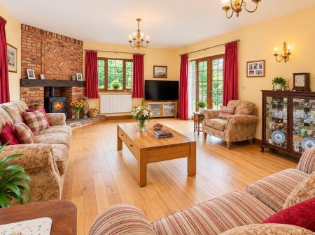 5 bedroom Detached house for sale in Beckview Church Road, Stow, LN1