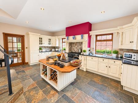 5 bedroom Detached house for sale in Beckview Church Road, Stow, LN1