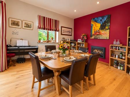 5 bedroom Detached house for sale in Beckview Church Road, Stow, LN1