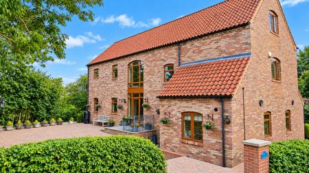 5 bedroom Detached house for sale in Beckview Church Road, Stow, LN1