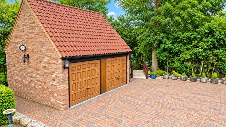 5 bedroom Detached house for sale in Beckview Church Road, Stow, LN1