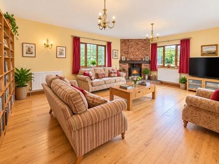 5 bedroom Detached house for sale in Beckview Church Road, Stow, LN1