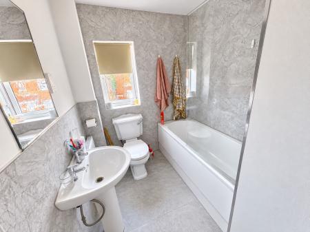 3 bedroom Semi-detached house for sale in Newton Drive, Cherry Willingham, LN3