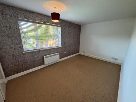2 bedroom Flat to let in Khormaksar Drive, Nocton, LN4