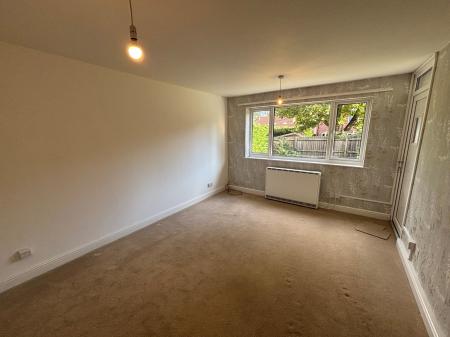2 bedroom Flat to let in Khormaksar Drive, Nocton, LN4