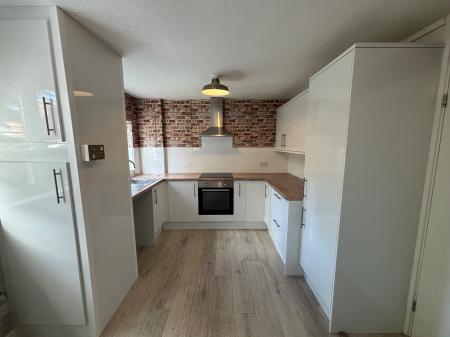 2 bedroom Flat to let in Khormaksar Drive, Nocton, LN4