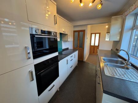 2 bedroom Terraced House to let in Russell Street, Lincoln, LN5