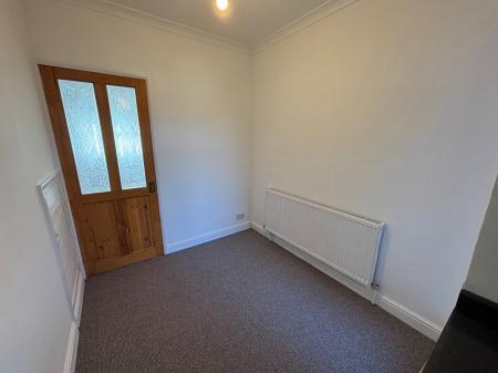 2 bedroom Terraced House to let in Russell Street, Lincoln, LN5