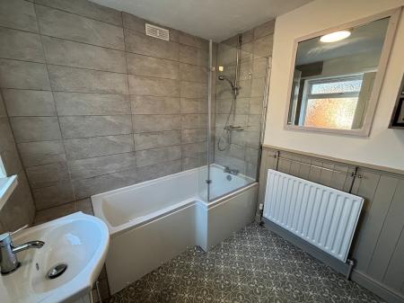 2 bedroom Terraced House to let in Russell Street, Lincoln, LN5