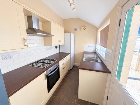 2 bedroom Terraced House for sale in Tealby Street, Lincoln, LN5