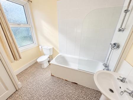 2 bedroom Terraced House for sale in Tealby Street, Lincoln, LN5