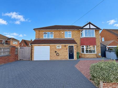 4 bedroom Detached house for sale in Richards Avenue, Lincoln, LN6