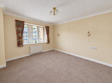2 bedroom Flat for sale in Minster Court, Bracebridge Heath, LN4
