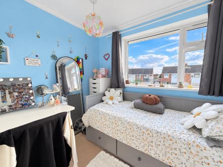 3 bedroom Semi-detached house for sale in Dore Avenue, North Hykeham, LN6