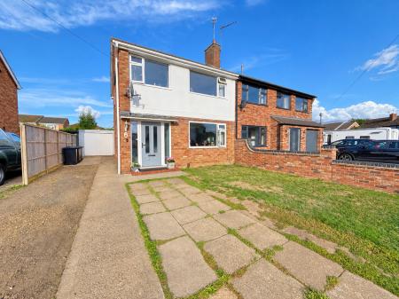 Dore Avenue, North Hykeham, LN6