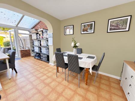 3 bedroom Semi-detached house for sale in Dore Avenue, North Hykeham, LN6