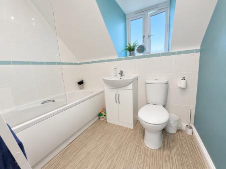 4 bedroom Town house for sale in Carnoustie Drive, Lincoln, LN6