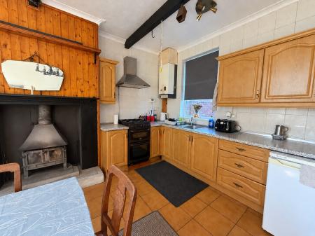 3 bedroom Semi-detached house for sale in Lincoln Road, Boothby Graffoe, LN5