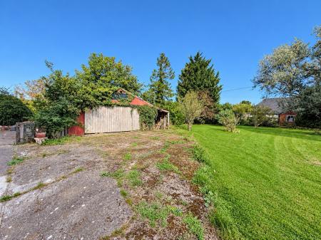 3 bedroom Semi-detached house for sale in Lincoln Road, Boothby Graffoe, LN5