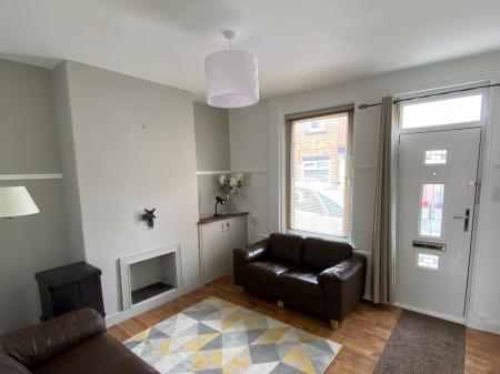 2 bedroom Semi-detached house to let in Chelmsford Street, Lincoln, LN5
